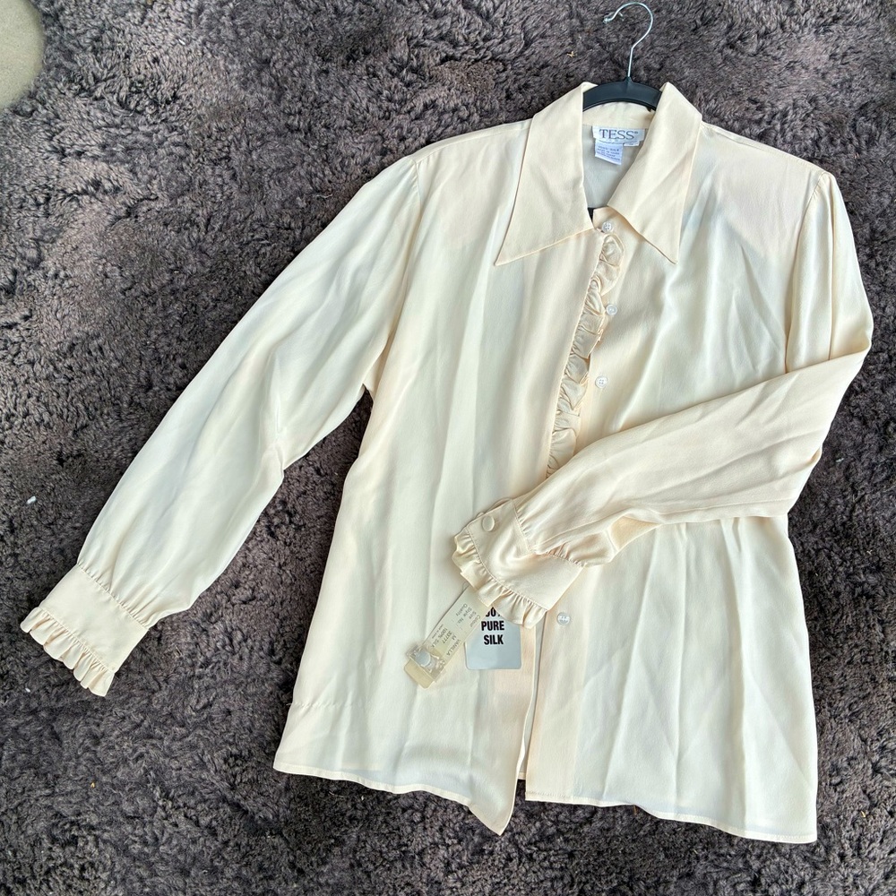 Vintage ✨ 90s Tess Silk Cream Blouse